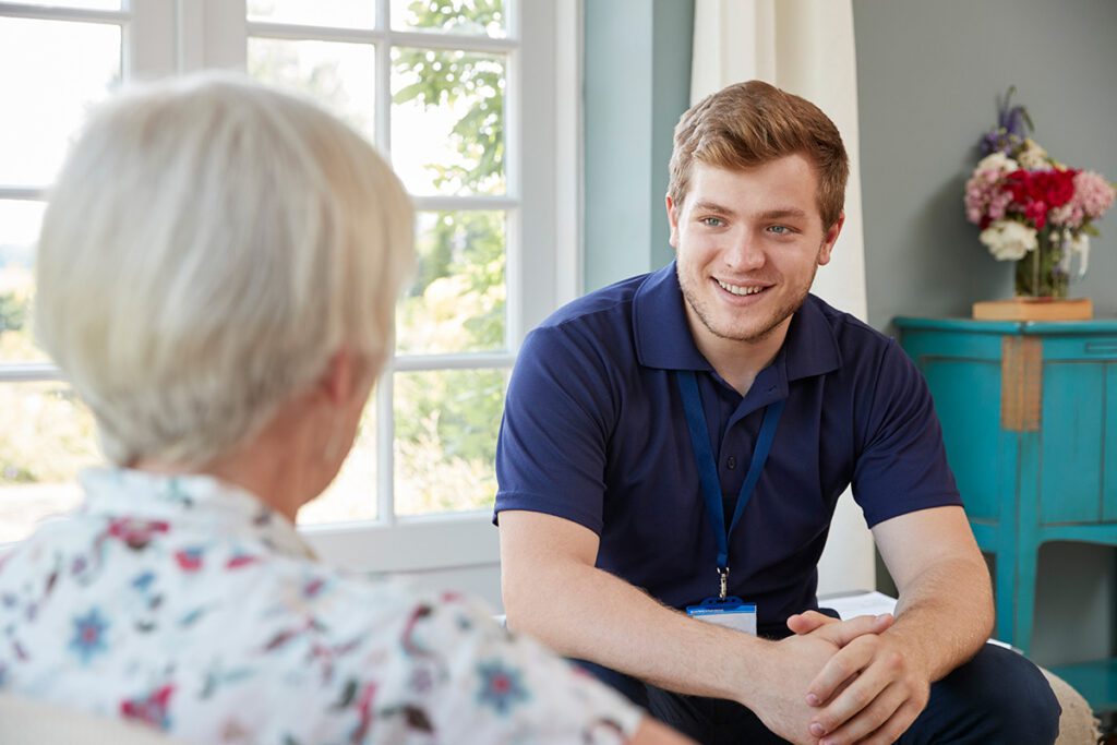 Support worker assisting participant in Logan